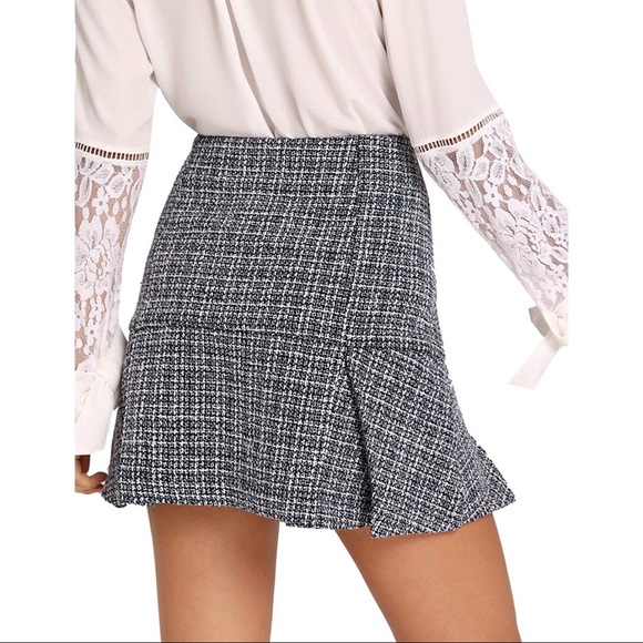 Ruffle Hem  A Line Mini Plaid Skirt - Picture 2 of 6